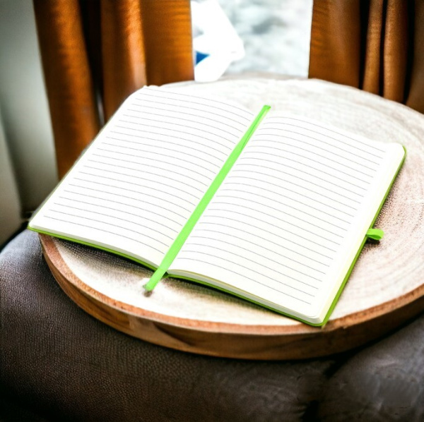 Блокнот А5 Legato в обложке с имитацией рисунка кожи и листами в полоску / Скетчбук 192 страницы